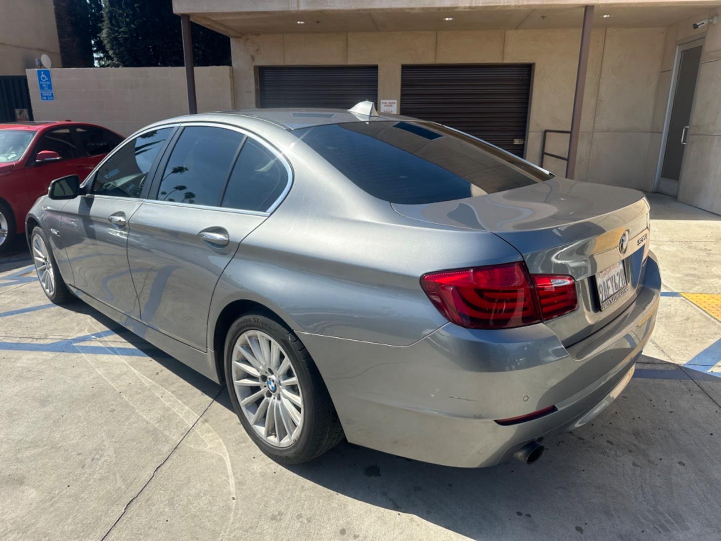 2013 Silver Metallic /Black BMW 5-Series 535i (WBAFR7C53DC) with an 3.0L L6 DOHC 24V engine, Automatic transmission, located at 30 S. Berkeley Avenue, Pasadena, CA, 91107, (626) 248-7567, 34.145447, -118.109398 - Navigation! Back-up Camera! Leather Seats! Moon roof! This 2013 BMW 5-Series 535i looks and drives well! Bad Credit? We can help! We are the bank. All our cars are thoroughly inspected and reconditioned by our technicians. FREE CARFAX report. Stop by or call to speak with our friendly staff. Whether - Photo#2